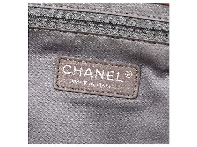 Chanel Marrón Jumbo Acolchado de Cordero Coco Rain Flap Castaño Caqui - vista 5