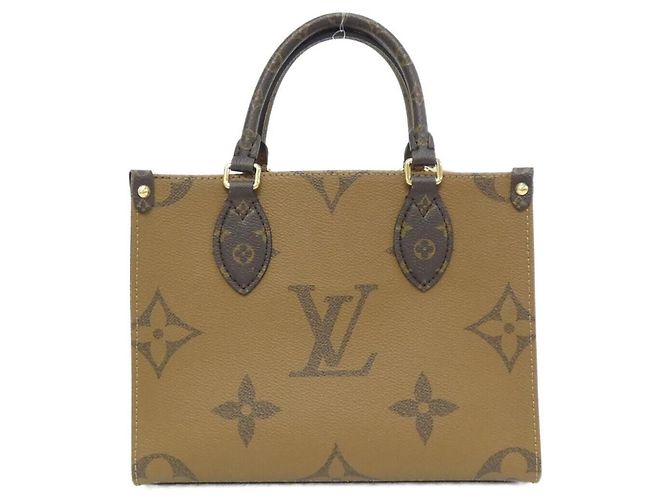 Borsa OnTheGo PM Monogram Gigante Louis Vuitton Marrone - vista 2