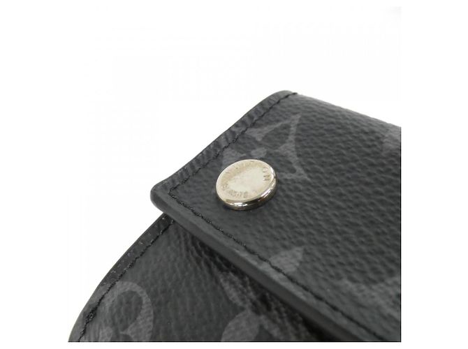 Louis Vuitton Monogram Eclipse Discovery Compact Wallet Black - view 3