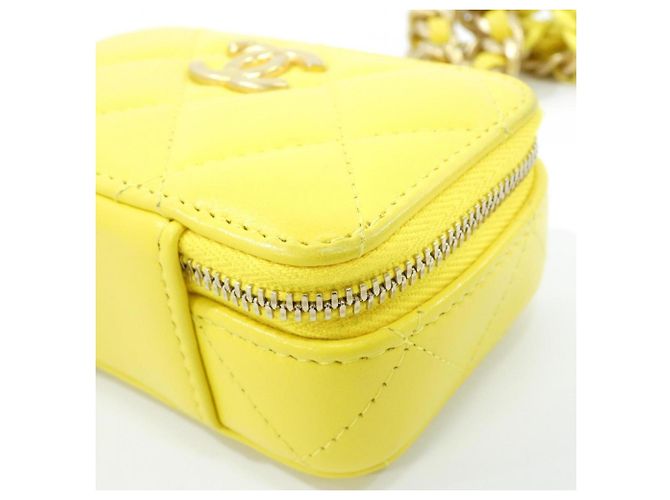 Borsa in pelle Chanel AP2738 Giallo - vista 3