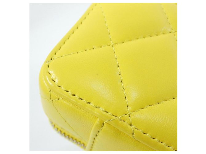 Borsa in pelle Chanel AP2738 Giallo - vista 5