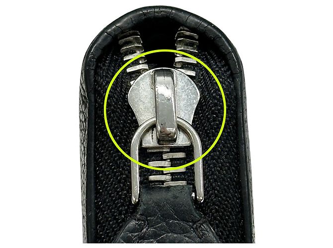 Cartera Zippy Monogram Mahina Louis Vuitton Negro - vista 11