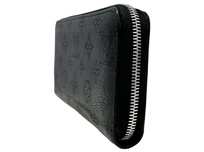Cartera Zippy Monogram Mahina Louis Vuitton Negro - vista 4