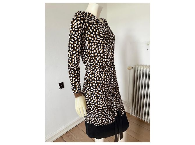 Vestido de seda Diane von Furstenberg Castaño Negro Blanco - vista 5