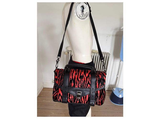 Borsa a mano media in velluto e pelle con stampa zebra PS1 di Proenza Schouler - vista 2