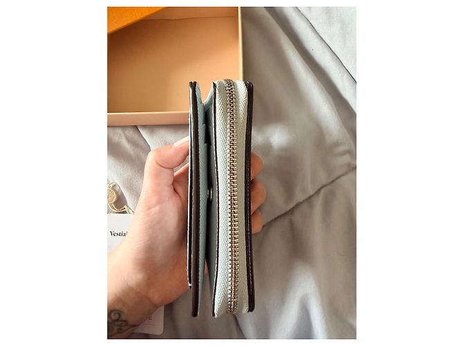 Louis Vuitton Lou Geldbörse Türkis Leder - Ansicht 5