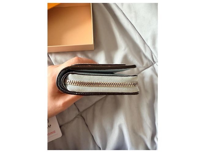 Louis Vuitton Lou Geldbörse Türkis Leder - Ansicht 6