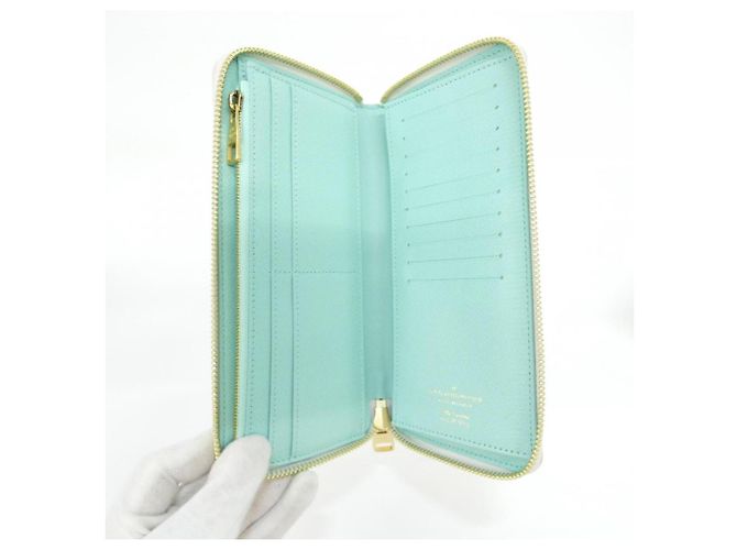 Louis Vuitton Damier Heritage Zippy Wallet White - view 4