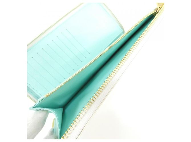 Louis Vuitton Damier Heritage Zippy Wallet White - view 5