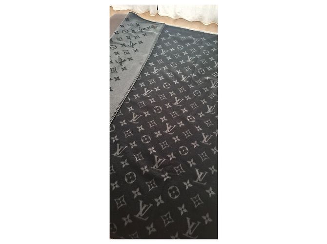 Manta Louis Vuitton Preta e Cinza de Lã e Cashmere Preto - vista 3