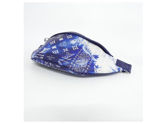 Bumbag Discovery PM in tela Monogram Louis Vuitton Blu - vista 3