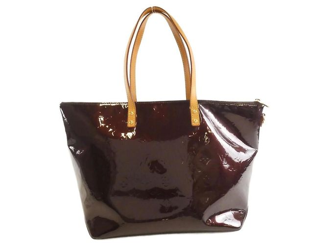 Borsa a Spalla Bellevue GM Vernis Louis Vuitton Bordò - vista 2