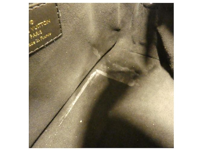 Borsa Petite Malle Souple in Monogram Empreinte Louis Vuitton Nero - vista 6