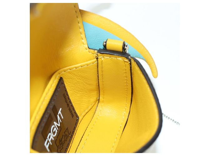 Borsa a secchiello Nano Drago in pelle FENDI x FRGMT x POKMON Gialla Auth 166960SM Argento Giallo - vista 27
