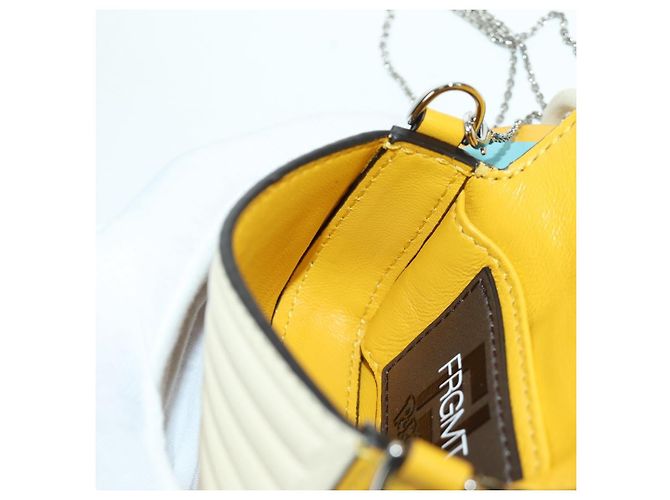 Borsa a secchiello Nano Drago in pelle FENDI x FRGMT x POKMON Gialla Auth 166960SM Argento Giallo - vista 28