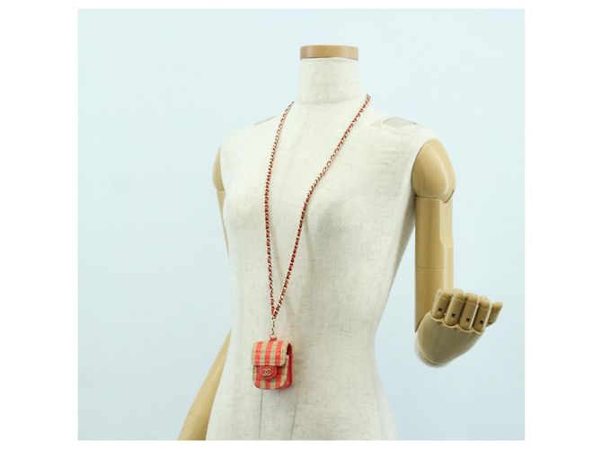 Custodia per AirPods CHANEL in rafia rossa e oro CC Auth 165839SAM Rosso D'oro - vista 23
