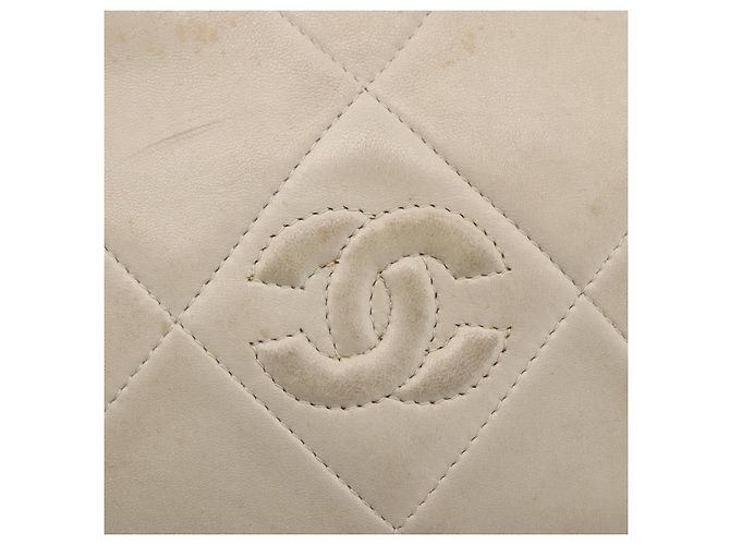 CHANEL Borsa a Spalla Matelassé in Pelle di Agnello Avorio Oro CC Auth LNZ015A D'oro Crudo - vista 17