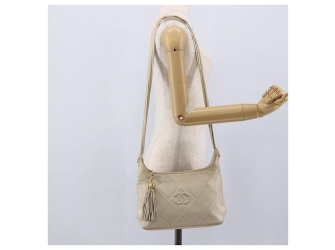 CHANEL Borsa a Spalla Matelassé in Pelle di Agnello Avorio Oro CC Auth LNZ015A D'oro Crudo - vista 24