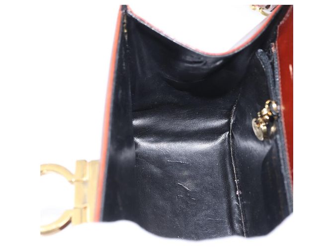 Bolso de Hombro Gancini de Cuero Marrón Dorado Auth 173491 de Salvatore Ferragamo - vista 21