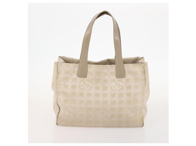 CHANEL Nuovo Borsa Tote da Viaggio in Nylon 3 Set Beige CC Auth ep13032 - vista 10