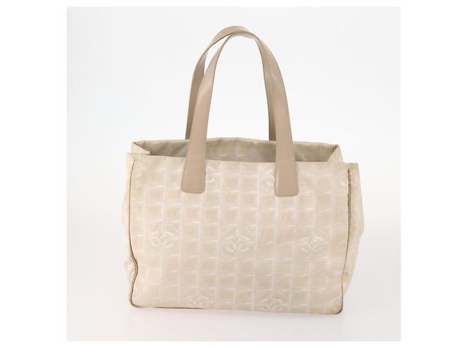 CHANEL Nuovo Borsa Tote da Viaggio in Nylon 3 Set Beige CC Auth ep13032 - vista 2