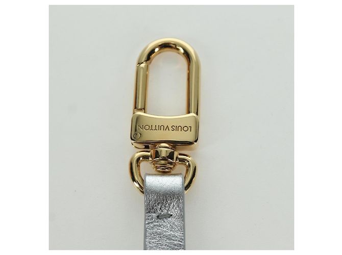 LOUIS VUITTON Schneeflocken Charm Metall Silber M79293 LV Auth 167000SAM - Ansicht 4