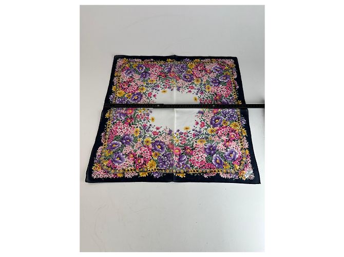 Céline Vintage Celine Paris mehrfarbiger Blumenschal Mehrfarben - Ansicht 8