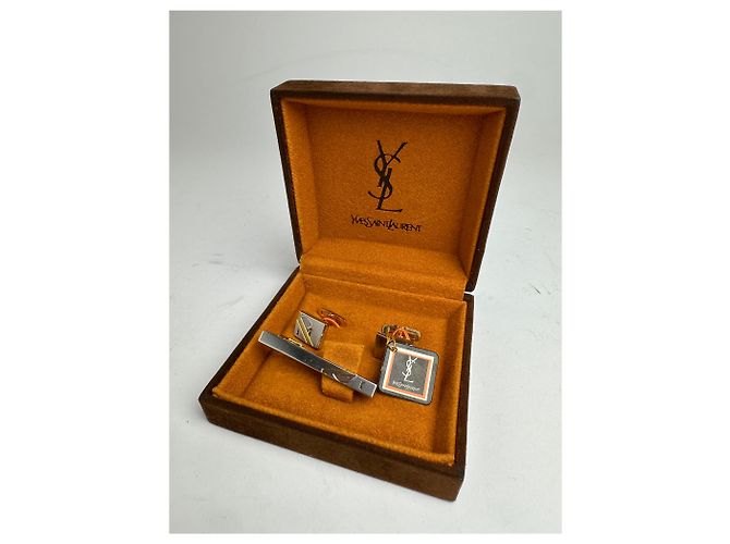 Set di gemelli e fermacravatta vintage Yves Saint Laurent in argento - vista 2
