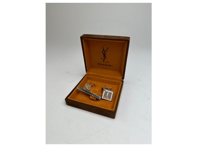 Set di gemelli e fermacravatta vintage Yves Saint Laurent in argento - vista 5