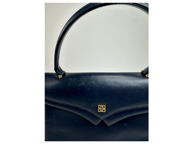 Vintage Givenchy Lederhandtasche in Marineblau - Ansicht 3