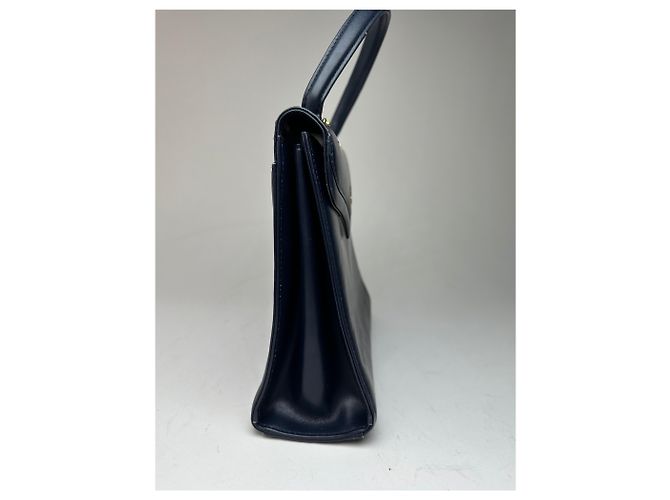 Vintage Givenchy Lederhandtasche in Marineblau - Ansicht 5