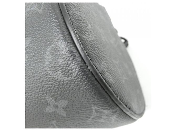 Sac à main Polochon PM Monogram Eclipse de Louis Vuitton Noir - vue 2