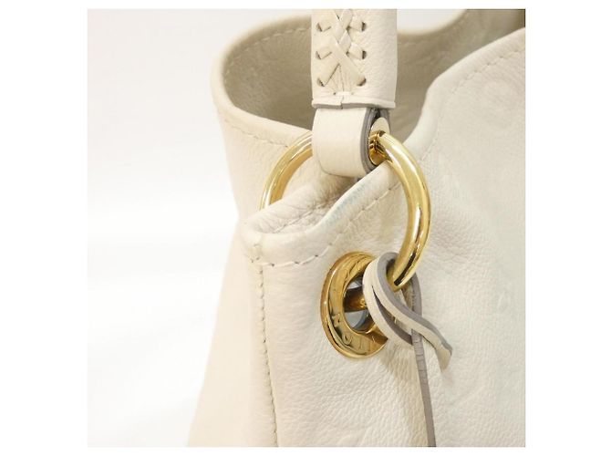 Borsa a Spalla Artsy MM in Monogram Empreinte di Louis Vuitton Bianco - vista 6