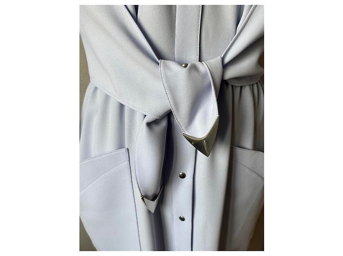 Thierry Mugler Hellblaues langes Hemdblusenkleid mit Gürtel - Ansicht 4