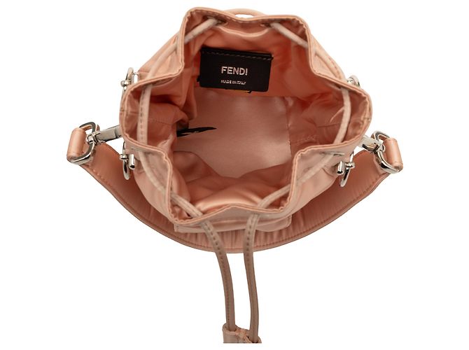 Borsa a secchiello Mon Tresor mini in satin rosa Fendi - vista 4