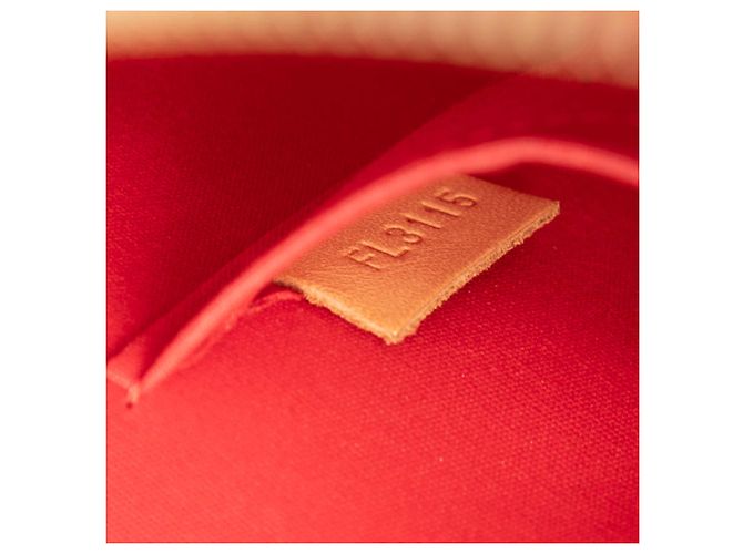Louis Vuitton Alma PM in Vernis Monogram Rosso - vista 6