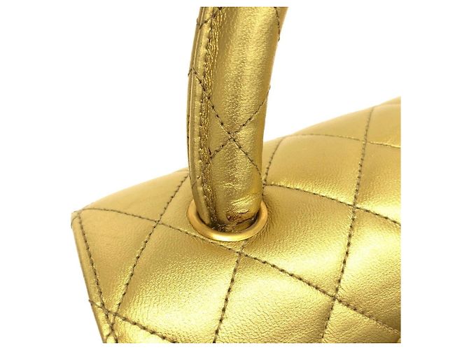 Borsa a mano in pelle di agnello dorata Chanel D'oro - vista 7