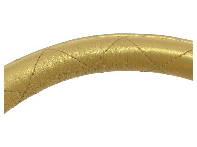 Borsa a mano in pelle di agnello dorata Chanel D'oro - vista 8