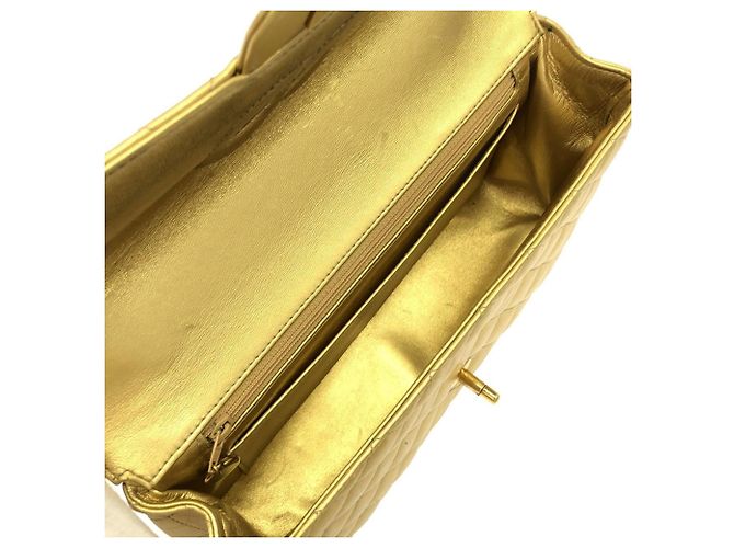 Borsa a mano in pelle di agnello dorata Chanel D'oro - vista 9