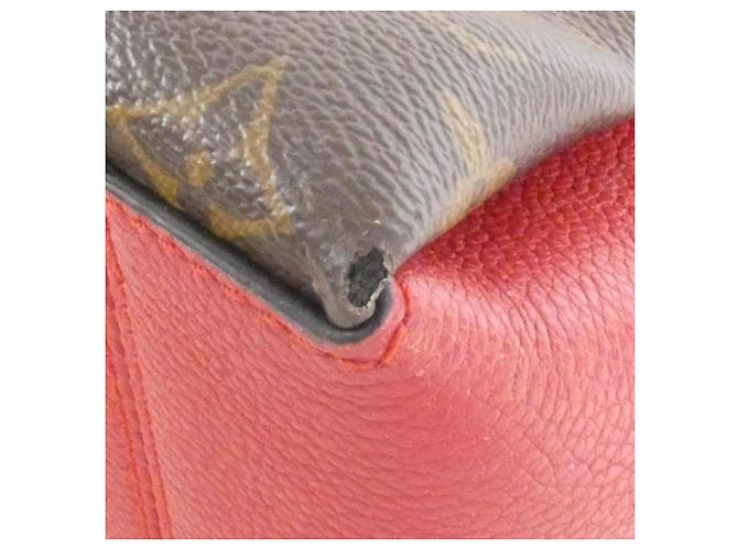 Borsa a Spalla Louis Vuitton Monogram Surenne MM M43773 Marrone Fuschia - vista 3