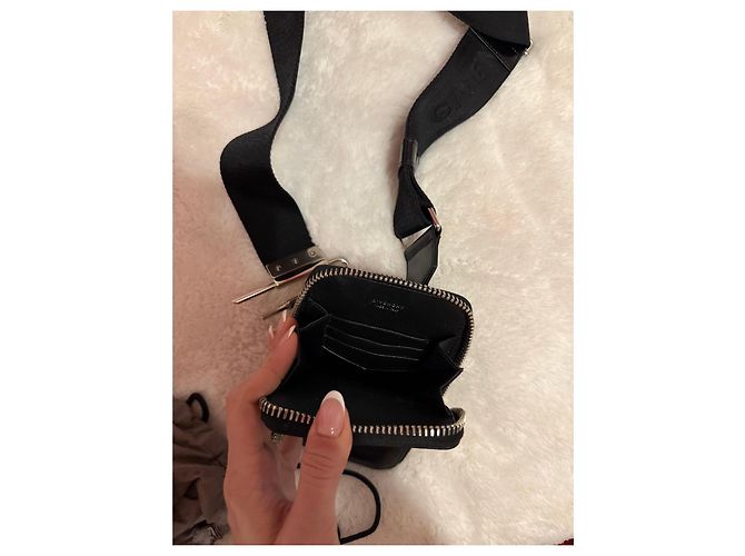 Givenchy Schultertasche aus schwarzem Leder - Ansicht 5