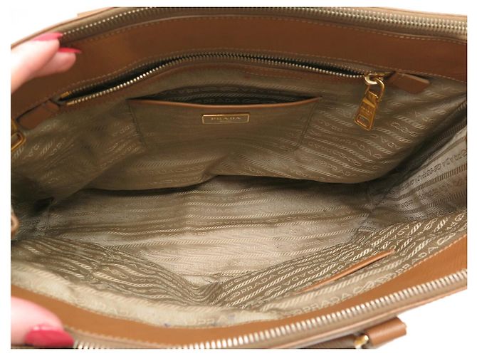 BORSA PRADA GRAND GALLERIA GM IN PELLE GRAIN SAFFIANO ORO Cammello - vista 11