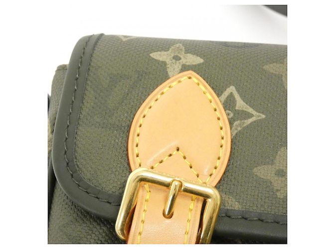 Borsa a tracolla portatile Monogram Surplus di Louis Vuitton Cachi - vista 4