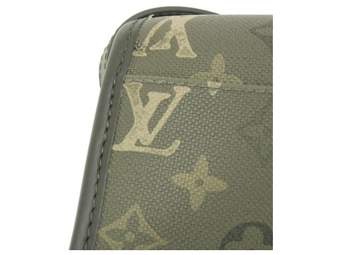 Borsa a tracolla portatile Monogram Surplus di Louis Vuitton Cachi - vista 5