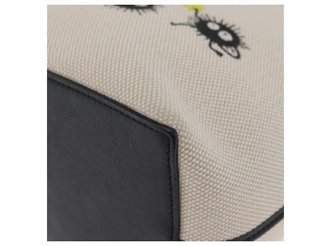 LOEWE - Bolsa Susuwatari de Studio Ghibli El Viaje de Chihiro en lona crema Auth 167021SM Crudo - vista 17