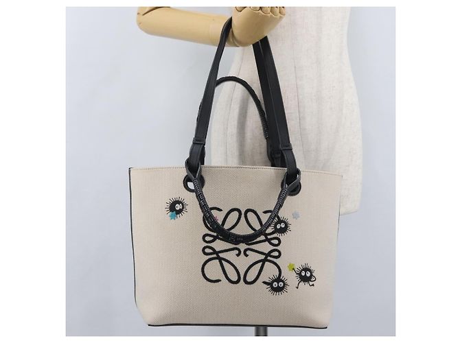 LOEWE - Bolsa Susuwatari de Studio Ghibli El Viaje de Chihiro en lona crema Auth 167021SM Crudo - vista 28