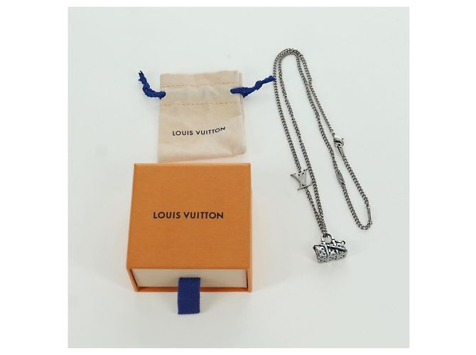 LOUIS VUITTON Collana Keepall metallo Argento M00914 LV Auth 166997SAM - vista 12