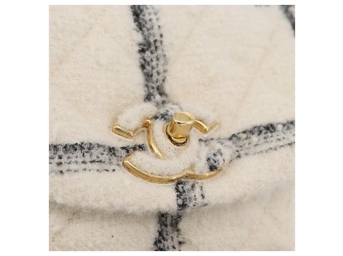 CHANEL Zaino Matelassé con Catena Tweed Bianco Oro CC Auth 172472SM D'oro - vista 20