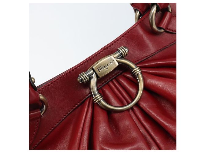 Borsa a mano Gancini in pelle rossa Salvatore Ferragamo Auth ARZ205 Rosso - vista 18