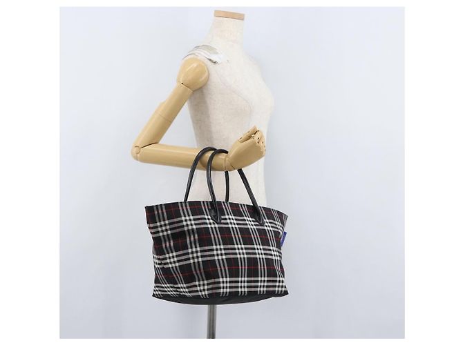 Borsa a mano Burberrys Nova Check Blue Label in nylon nero e argento Auth fm5217 - vista 21